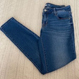 Old Navy Rockstar Super Skinny Lowrise Women’s Jeans, size 6